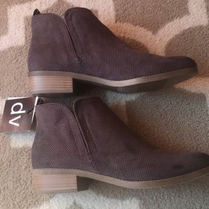 Dv Target Perforated Booties 